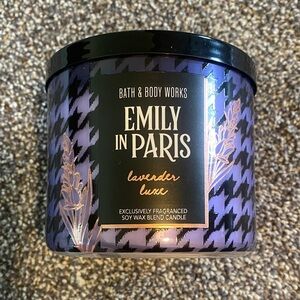 Bath and body works 3 wick candle